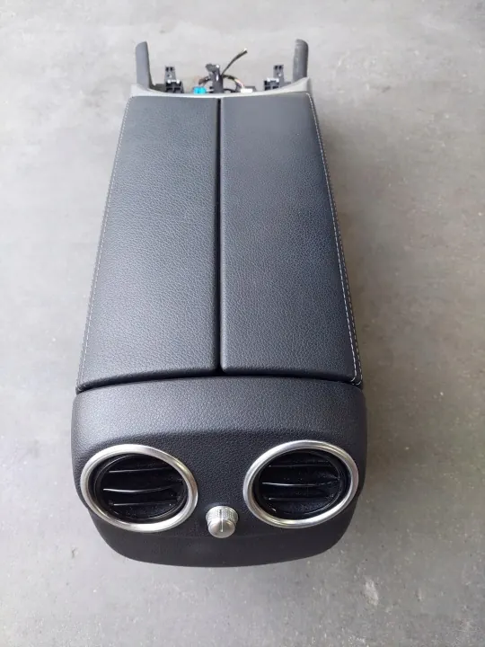 Keskikonsolin käsinoja OEM 149 Mercedes C W205 image 10