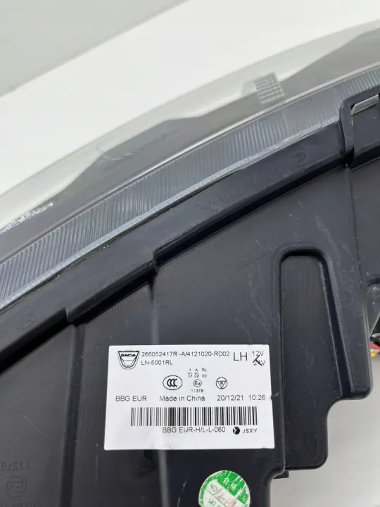 Farol esquerdo Dacia Spring OEM 266052417R - Usado image 7