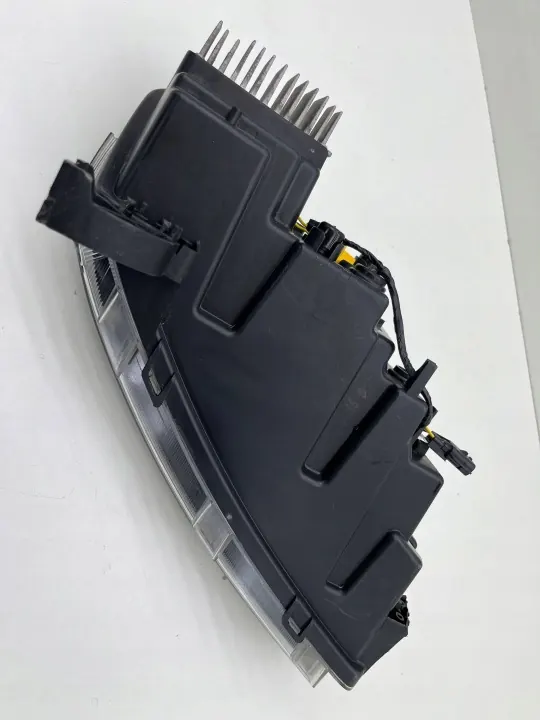 Farol esquerdo Dacia Spring OEM 266052417R - Usado image 8