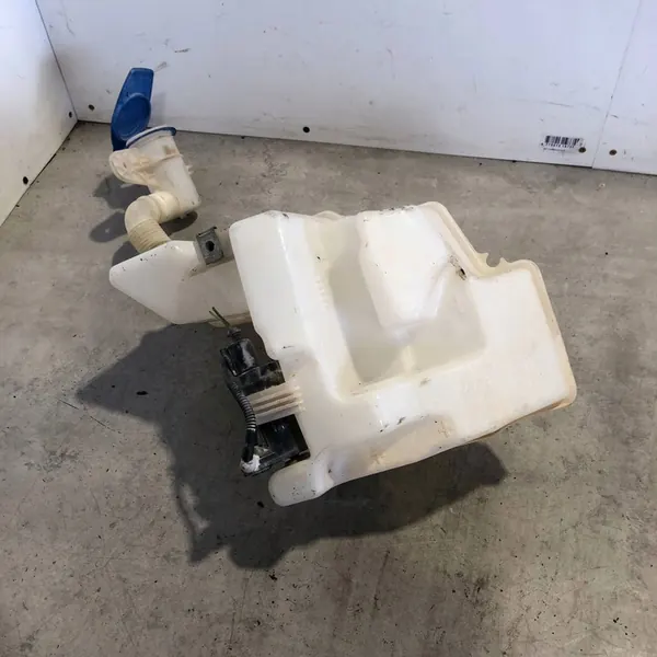 Puhdistusnesteen säiliö Volkswagen Caddy 2K5955453D image 4