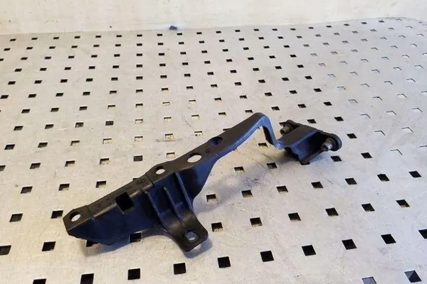 Support de phare avant gauche VW TOUAREG 7L0805733 image 2