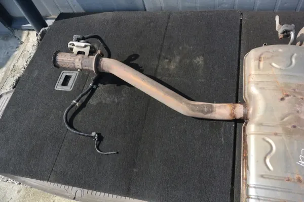 Mercedes Auspuff Endschalldämpfer OEM A2464910700 Gebraucht image 8
