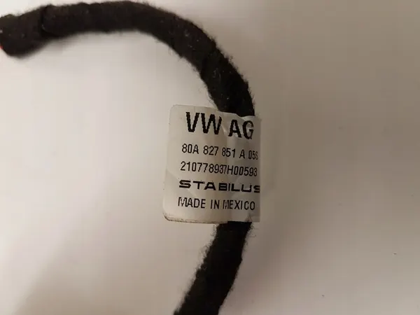 AUDI Q5 Bakluckans aktuatorer 80A827851A image 7