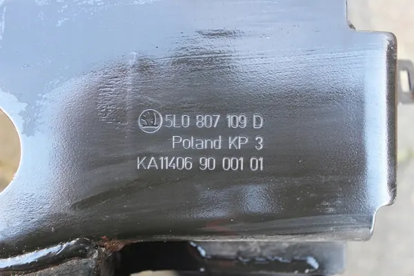 SKODA YETI Etupuskuri + Iskunvaimennin OEM image 4