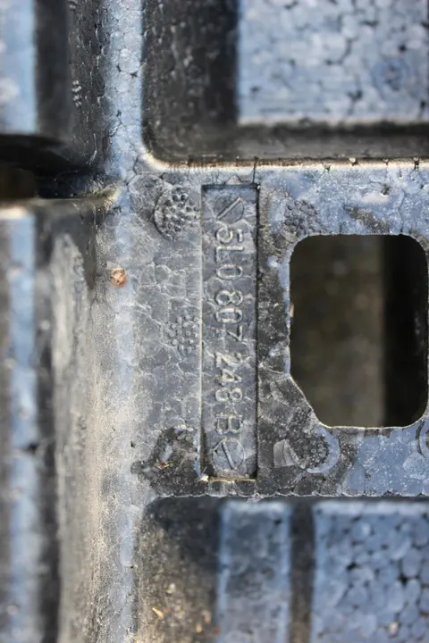 SKODA YETI Etupuskuri + Iskunvaimennin OEM image 6