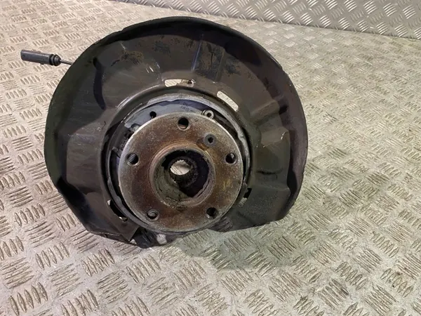 Manga de roda traseira BMW OEM UTO40913 - Usado image 2