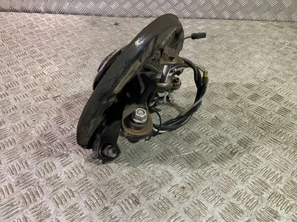 Manga de roda traseira BMW OEM UTO40913 - Usado image 4