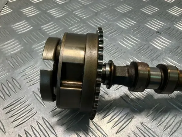 Arbre à cames échappement OEM 55562231 Opel Corsa D 1.2 image 10