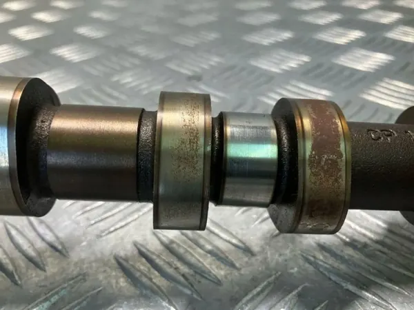 Arbre à cames échappement OEM 55562231 Opel Corsa D 1.2 image 3