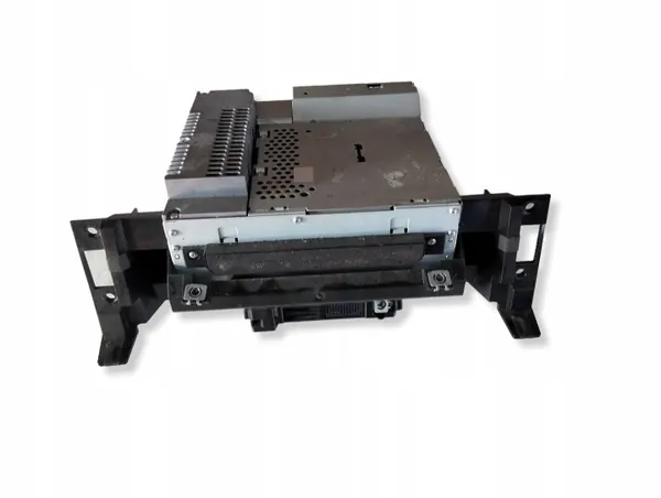Radio CD OEM AH2218C815ADRANGE pour Range Rover Sport L320 image 2