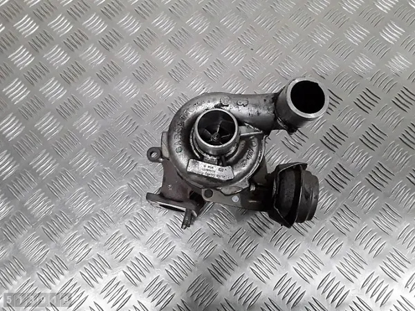 Turbo Alfa Romeo GT OEM 55191934 - 1.9L Diesel image 9
