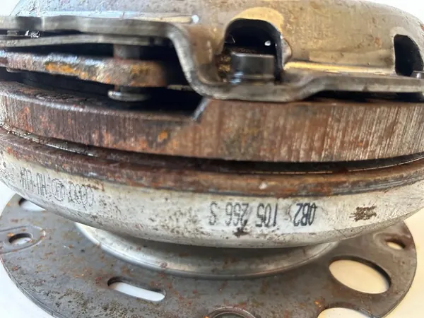 AUDI A4 B8 2.0 TDI Volante Duplo OEM 0B2105266S image 3