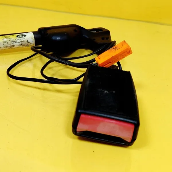Boucle de ceinture de sécurité avant gauche Ford Mondeo Mk III DRC87656 image 2