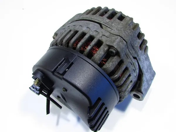 Vaihtovirtageneraattori Mercedes W220 S-luokka 4.3 V8 image 2
