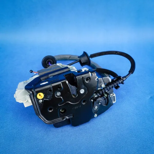 Linke Hintertürschloss Audi A8 S8 4H 4H0839015C image 3