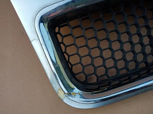 VW Touareg Grill Front 2007-2010 OEM 7L6853651K image 3