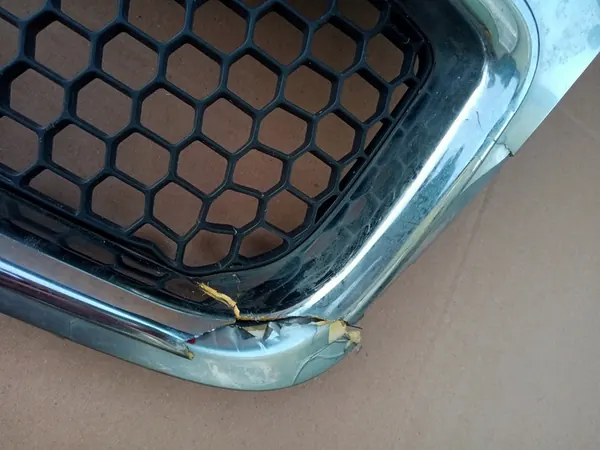 VW Touareg Grill Front 2007-2010 OEM 7L6853651K image 5