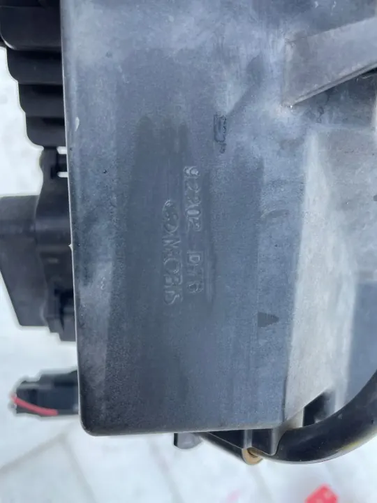 Oikea halogenivalo OEM 92202-D7600 LED DRL:llä image 9