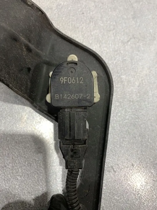 Sensor de Nível Farol Mitsubishi Outlander OEM B1426072 image 5