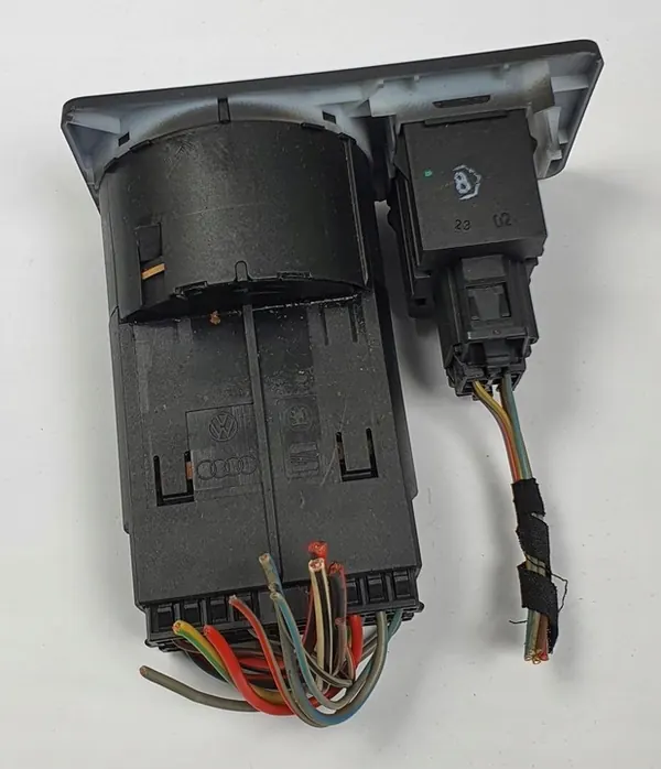 Skoda Fabia Koplampenschakelaar OE 6Y1 941 531C image 2