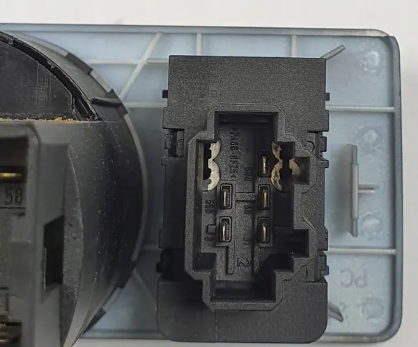 Skoda Fabia Koplampenschakelaar OE 6Y1 941 531C image 4