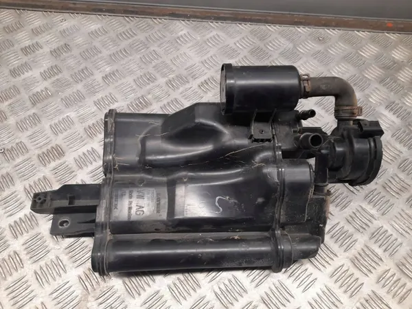 Filtre à charbon Audi A3 S3 8V OEM 5Q0201797 image 3