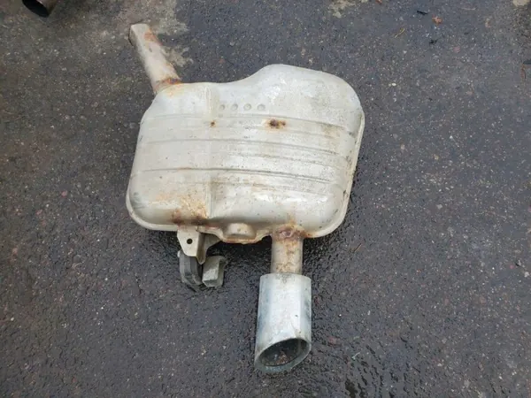 Audi A5 taka vasen sivupaneeli OEM 8W5253611 image 2