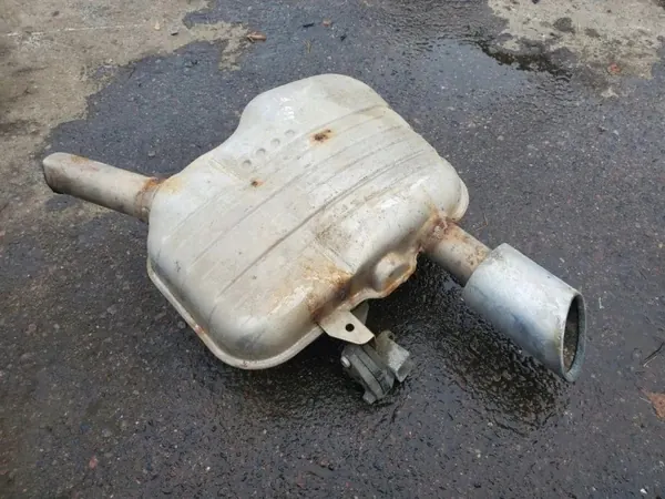 Audi A5 taka vasen sivupaneeli OEM 8W5253611 image 3