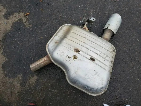 Audi A5 taka vasen sivupaneeli OEM 8W5253611 image 4