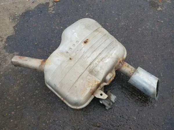 Audi A5 taka vasen sivupaneeli OEM 8W5253611 image 8