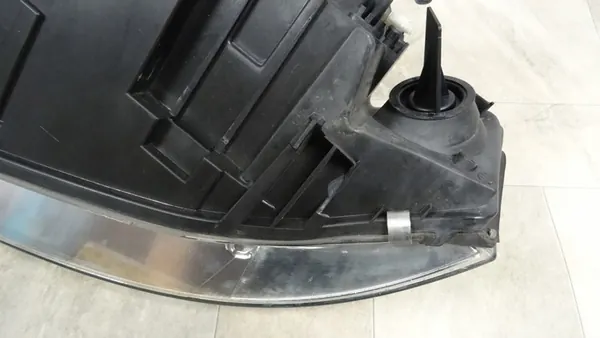 Hella Bi-Xenon Rechts Scheinwerfer Audi A6 image 9