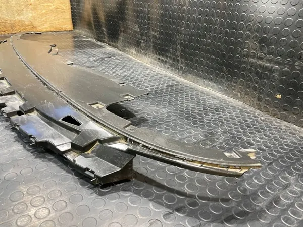 Unterer Stoßstangenabdeckung vorne VW ID.4 OEM 11A805915B image 4