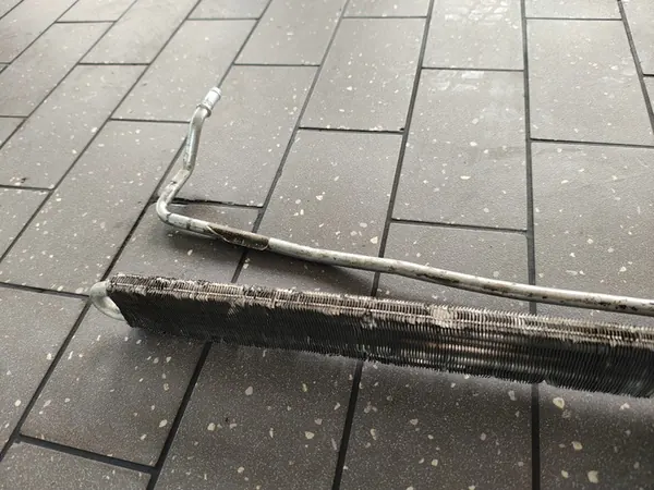 Radiador de dirección asistida VW T5 2.5 TDI image 3