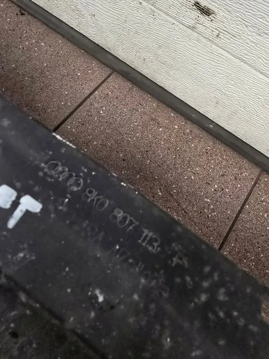 Etupuskuri Audi A4 B8 2011-2016 Alumiini 8K0807113F image 2