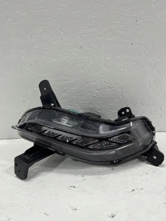 Faro DRL Derecho Hyundai I30 III Fastback OEM 92208G4210 image 2