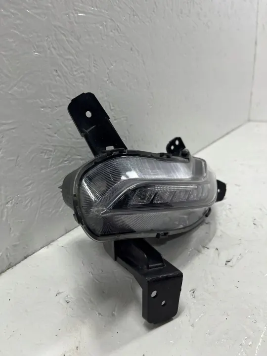Faro DRL Derecho Hyundai I30 III Fastback OEM 92208G4210 image 3