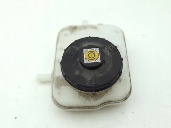 Réservoir de liquide de frein Honda HR-V 2022 OEM AMD207920 image 3