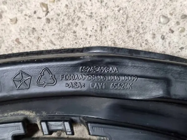 Griglia inferiore paraurti anteriore Chrysler Pacifica 2017 OEM image 2