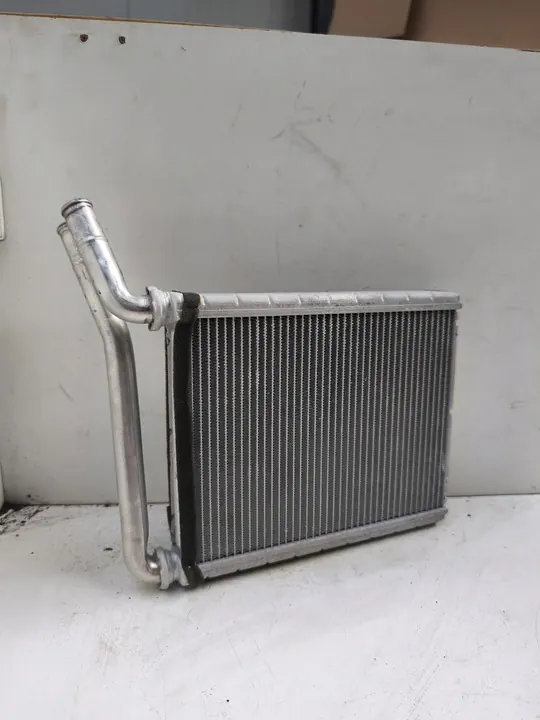 Toyota Auris I Lift 10-12 Waterverwarmer 1.6 VVTI image 2