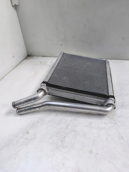 Toyota Auris I Lift 10-12 Waterverwarmer 1.6 VVTI image 3