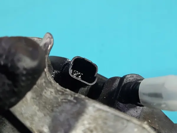 Carcaça do Filtro de Combustível Ford C-Max II 2.0 TDCI image 4