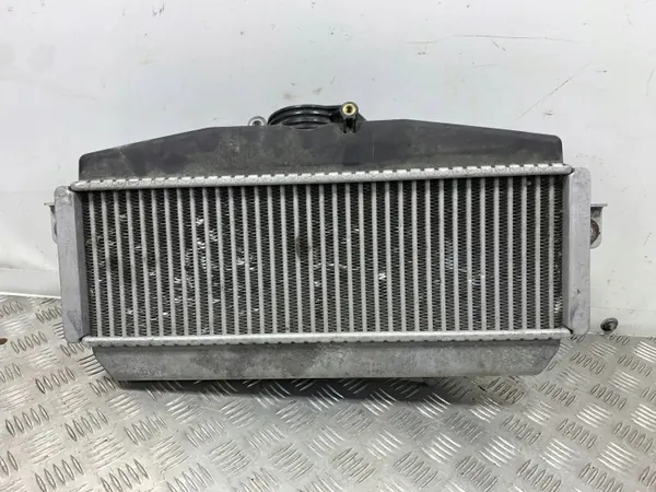 Subaru Ascent Ladeluftkühler OEM FBZ28420 - Gebraucht image 2