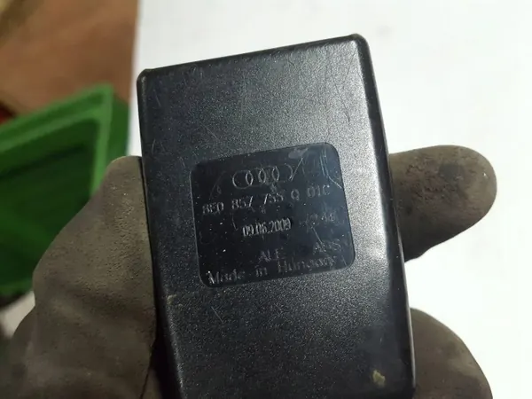 Audi OE 8E0857755Q etu-vasen turvavyön lukko image 3