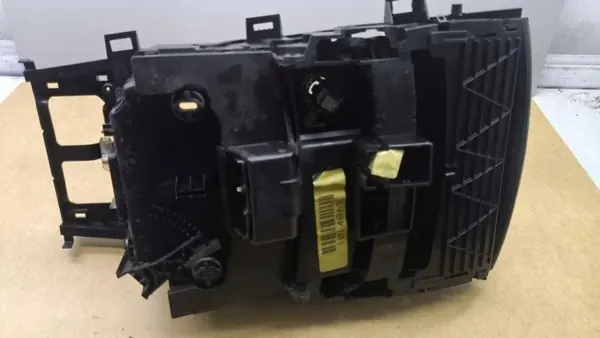Cendrier d'occasion OEM A25168025149051 Mercedes-Benz R image 2