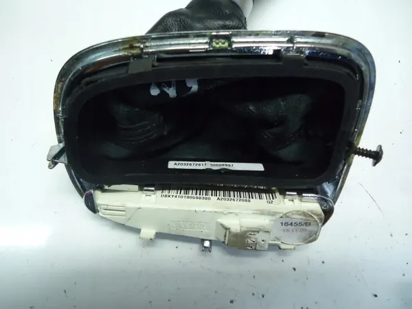 Mercedes C W203 Pookhoes OEM A2032672811 image 3