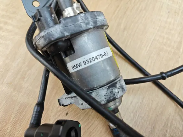 BMW 5 G30 G31 2021 Pompe Webasto OEM 9320479 image 4