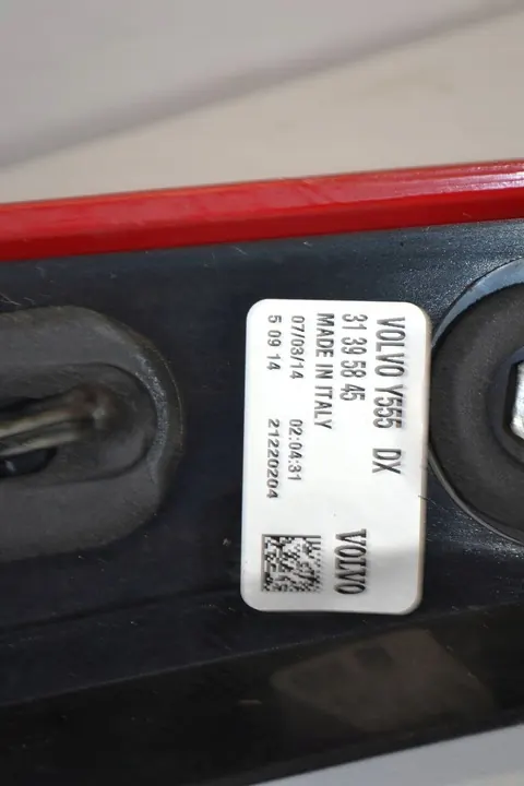 Luz trasera izquierda Volvo V40 II 2014 OE 31395845 image 6