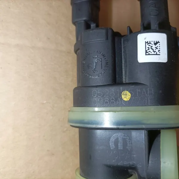 Électrovanne OEM 05281451AB pour Jeep Wrangler 2.0T image 3