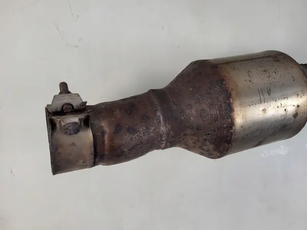 Catalisador usado OEM 8577085 para BMW 2.0d B47 image 3