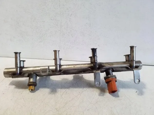 Carril de inyección OEM 06J133317M para Skoda Yeti image 3
